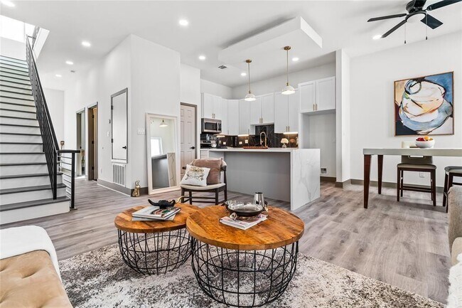 Foto del edificio - 3620 Lehall St