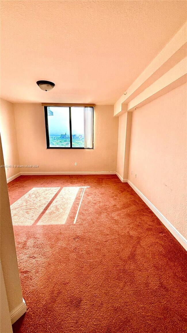 Foto del edificio - 2301 SW 27th Ave
