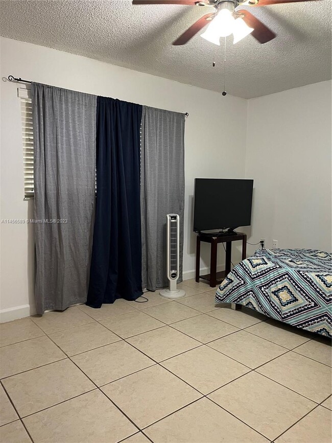 Foto del edificio - 10865 SW 112th Ave