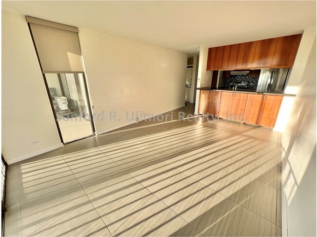 Building Photo - koa5b