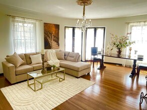 Interior Photo - Los Altos Apartments