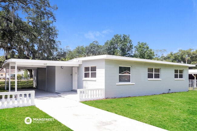 Building Photo - 665 Pinecrest Dr