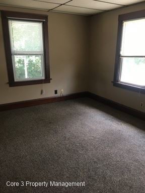 Foto del edificio - 702 N Oak St