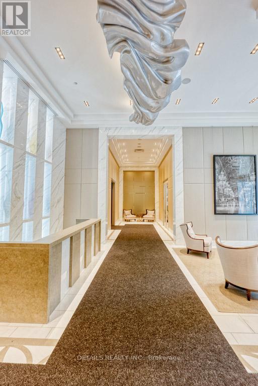 Building Photo - 111 Champagne Ave S