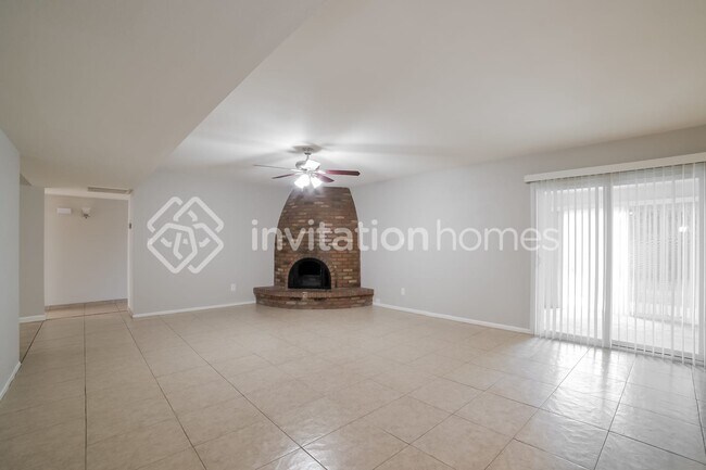 Foto del edificio - 5205 W Beryl Ave