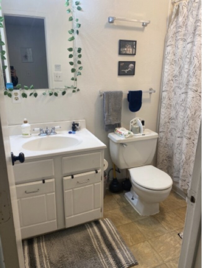 Building Photo - Charming 1BR/1BA in great location! Don't wait!