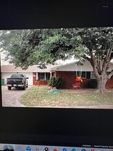 1016 E Beverly Loop