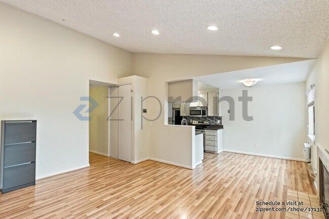 Building Photo - 37490 Parish Cir