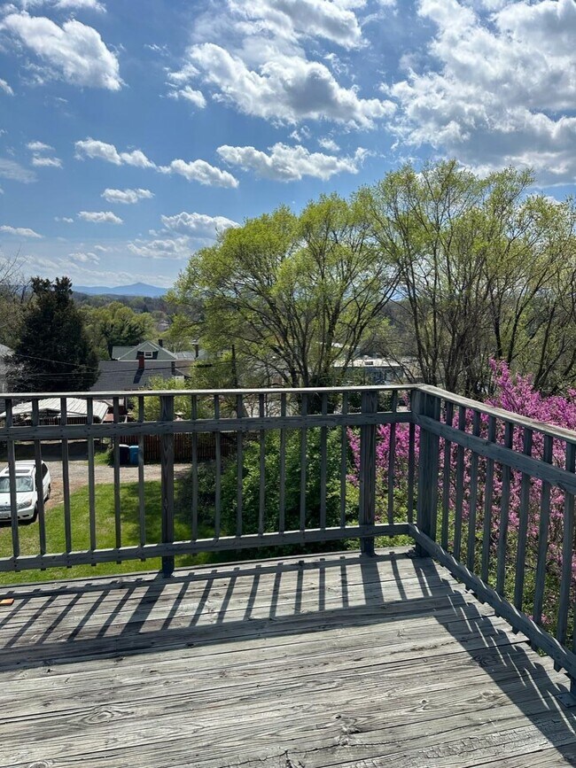 Foto del edificio - 1726 Patterson Ave SW