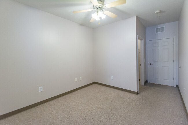 Foto del interior - Tenth & College Apartments