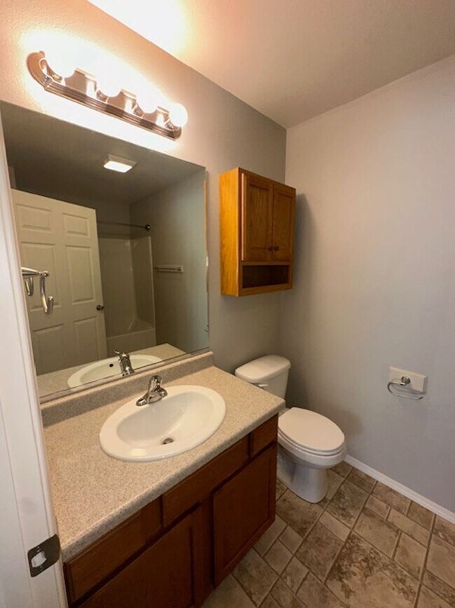 Building Photo - Kleinbach Condo