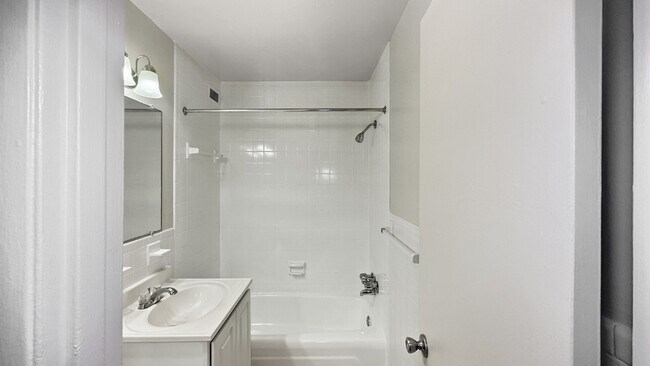 Building Photo - 3569 Laurel Fort Meade Rd