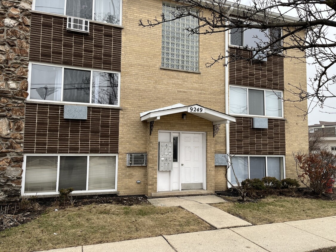 9249 IL19 Unit GE, Schiller Park, IL 60176 Condo for Rent in