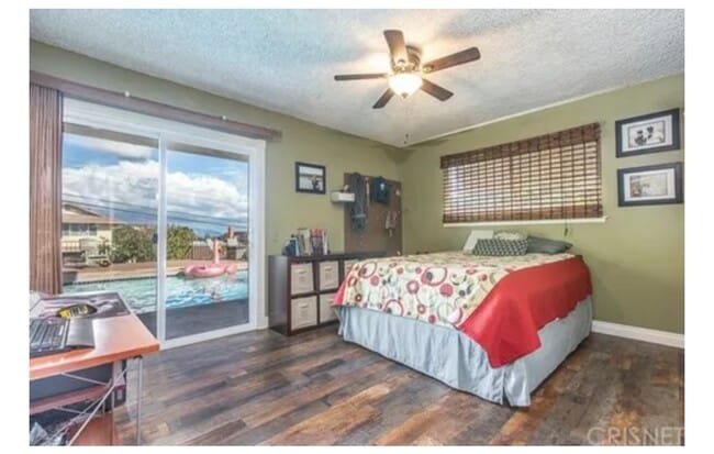 Foto del edificio - 9558 Swinton Ave