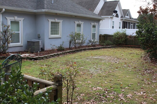 Building Photo - 2667 Jessica Ln SW