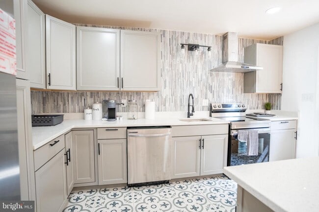 Building Photo - 7902 Derby Dr