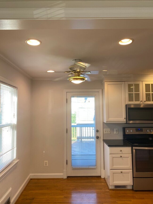 Building Photo - Alexandria/Huntington Metro-5948 Williamsb...