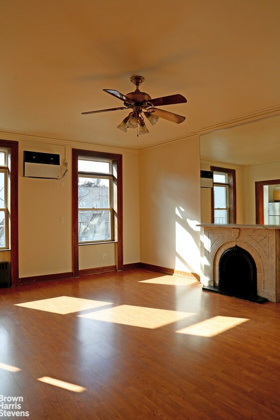 Primary Photo - Cobble Hill Big Floor