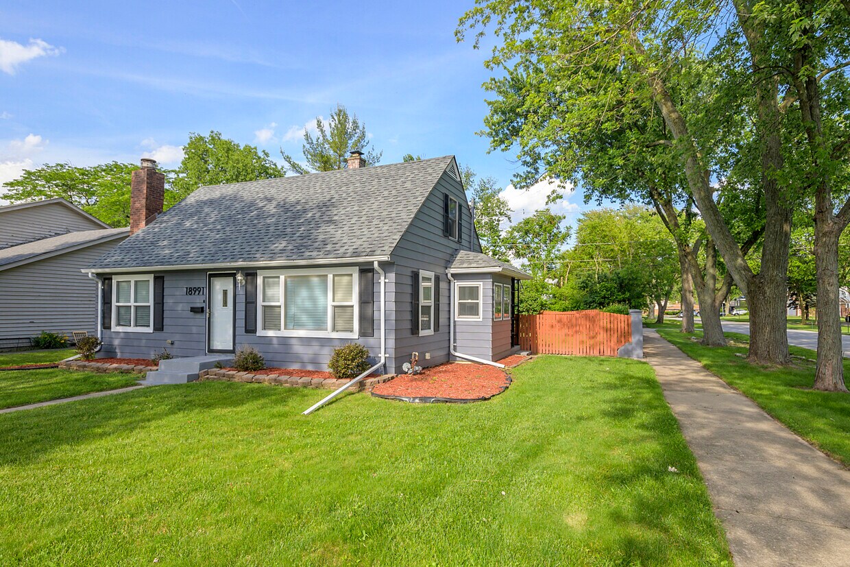 18991 Avers Ave, Flossmoor, IL 60422 House Rental in Flossmoor, IL