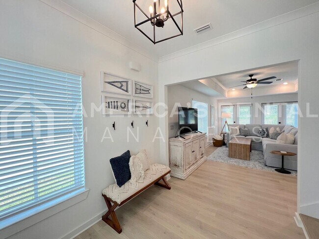 Foto del edificio - Fully Furnished New Construction Home for ...