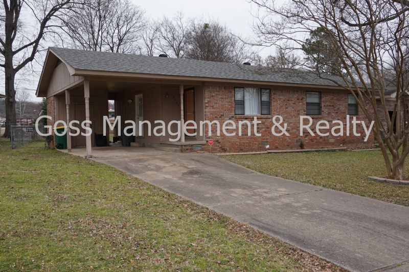 Primary Photo - 5606 Applewood Dr