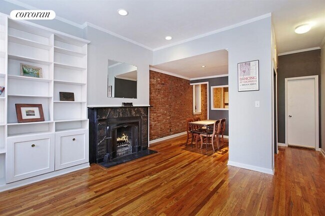 Foto del edificio - 222 E 11th St