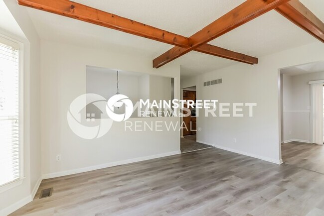 Foto del edificio - 8504 Linda Ln