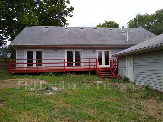 Building Photo - 804 Pine St