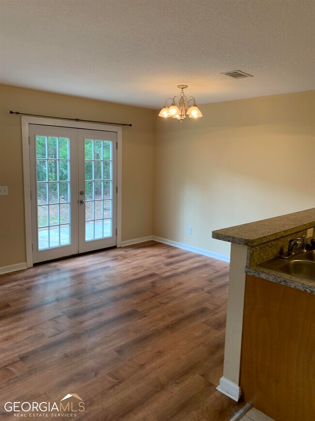 Building Photo - 103 Deep Bay Cir