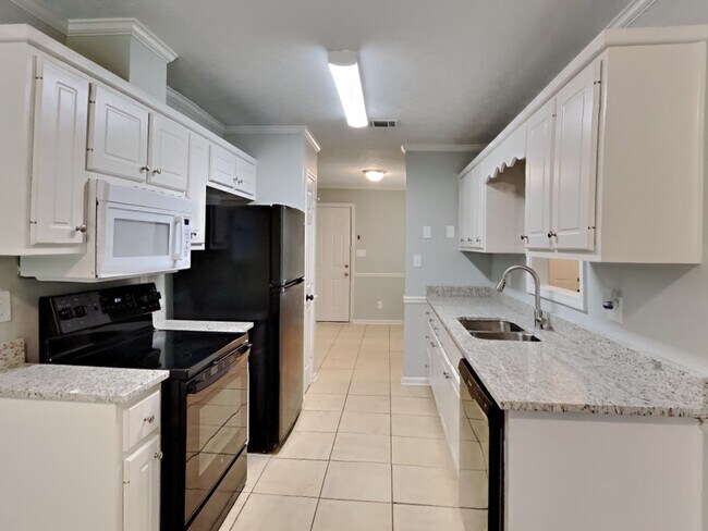 Foto del edificio - 245 Princeton Way