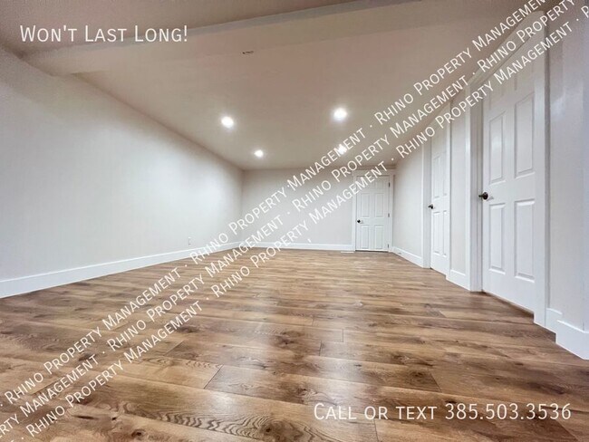 Building Photo - Coming Soon! 3 Bedroom/2 Bathroom Duplex I...