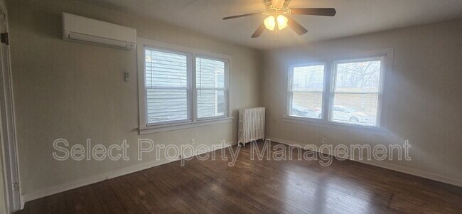 Foto del edificio - 1033 Edgewater Ave