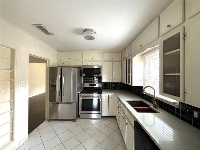 Foto del edificio - 3810 Whitehall Dr