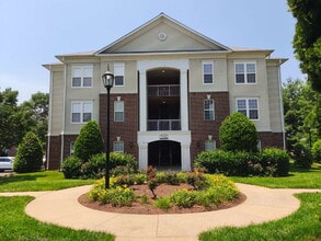 Building Photo - 42492 Mayflower Terrace