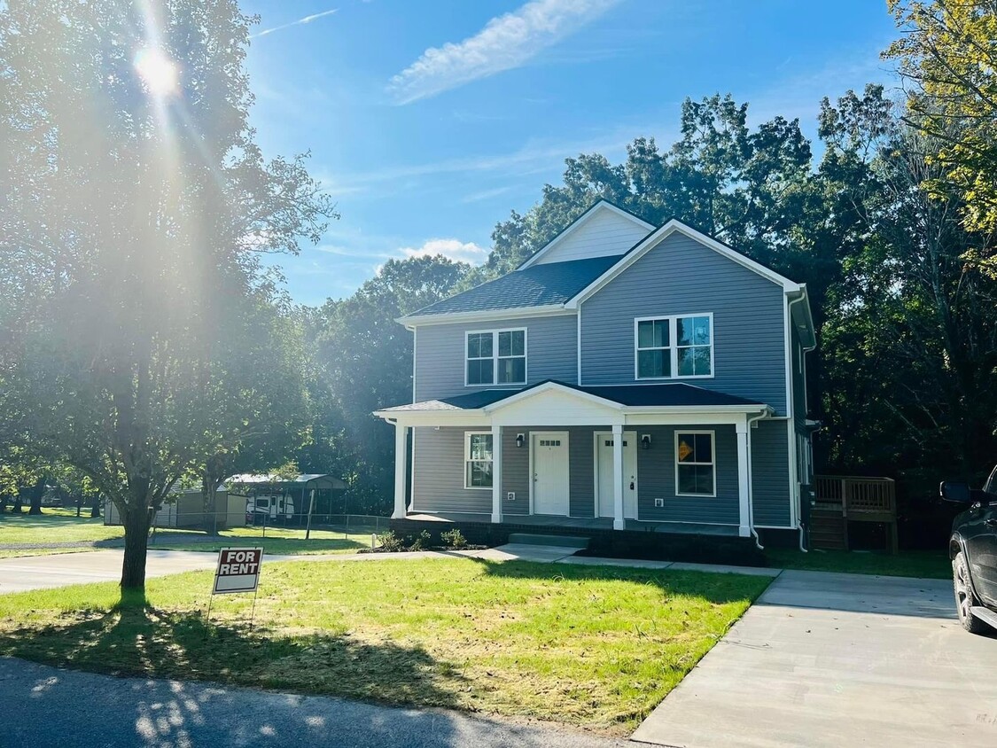 Primary Photo - 316 Natcor Dr