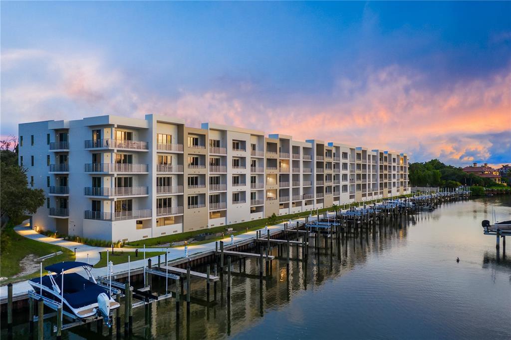 Foto principal - 1709 N Tamiami Trl