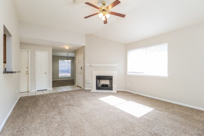 Foto del edificio - 12119 Bowsman Dr