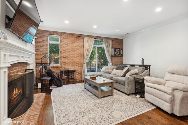 Foto del edificio - 2854 N Burling St