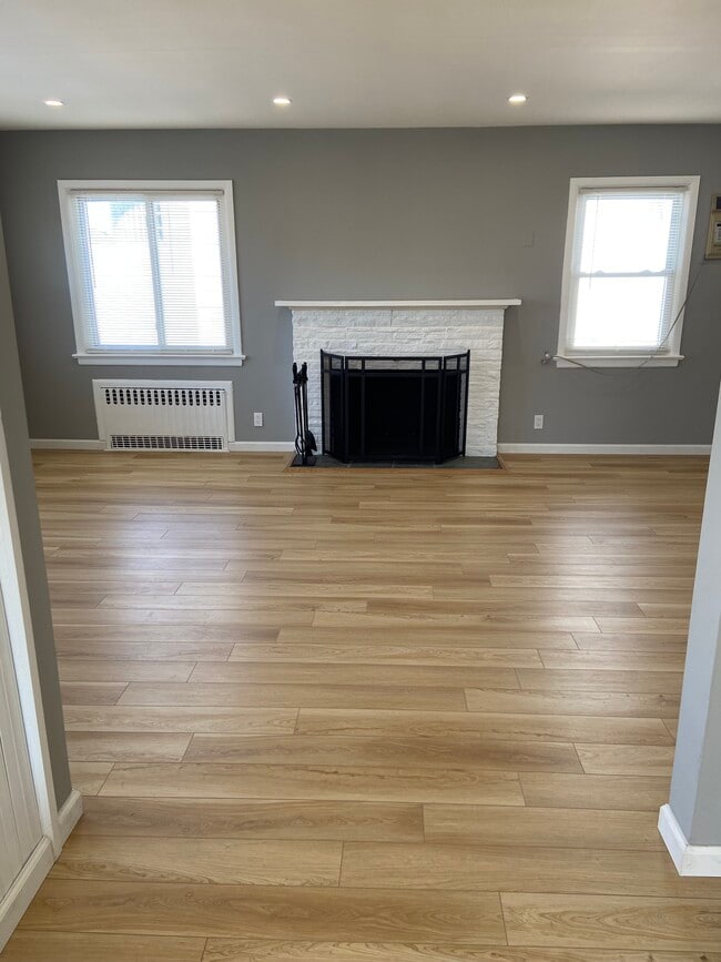 Building Photo - 100 Belmont Ave