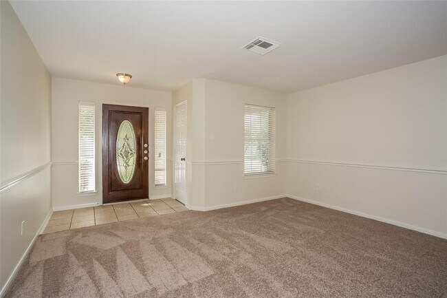 Foto del edificio - 3311 Manor Tree Ln