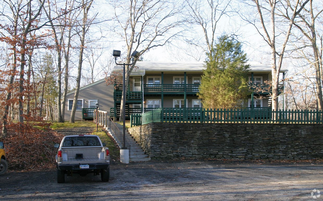 Primary Photo - 59-65 Maple St