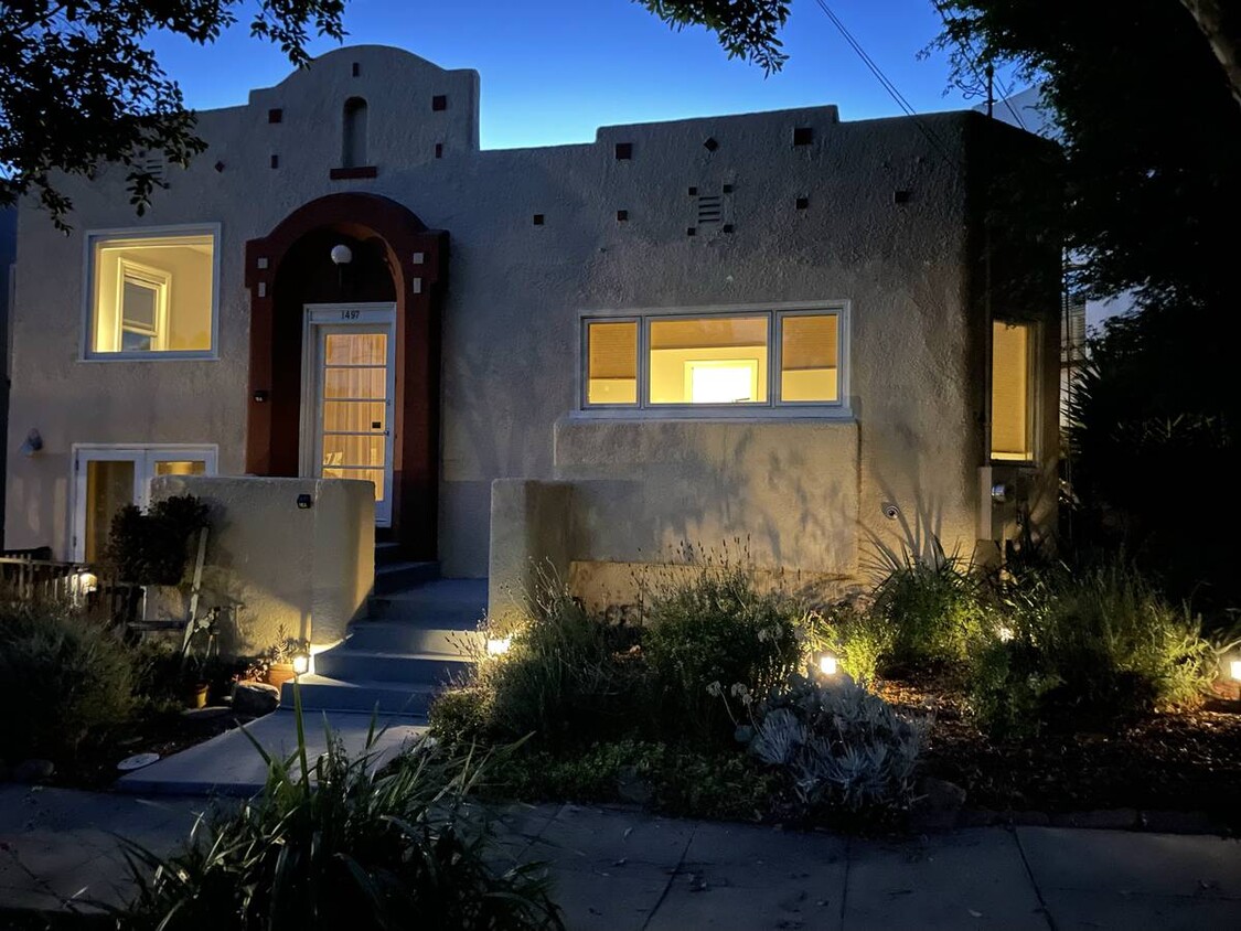 Primary Photo - 1497 Posen Ave