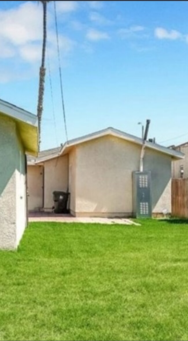 Building Photo - 2421 Delta Ave