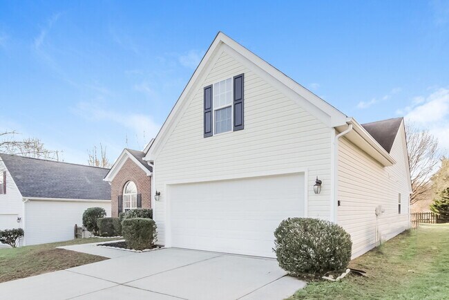 Building Photo - 13127 Greencreek Dr