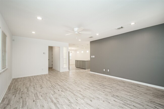 Building Photo - 218 Ishmeal St