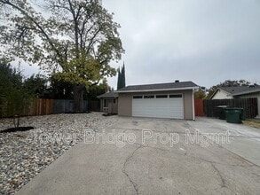 Building Photo - 5629 Phlox Ct