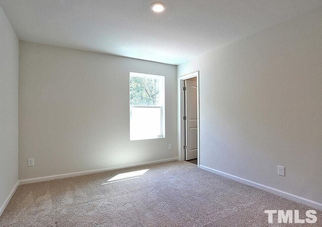 Building Photo - 251 Yorktown Ln