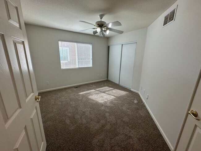 Foto del edificio - Gorgeous Shadow Lakes Home / Best Property Management