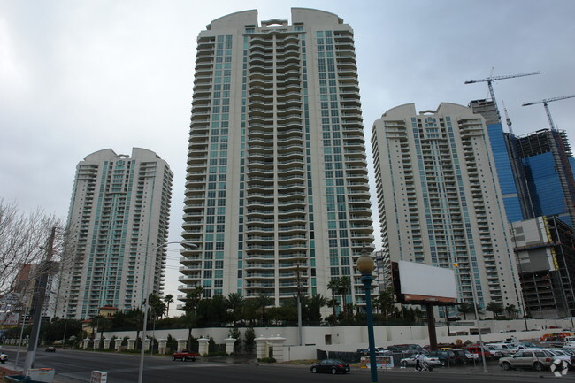 Foto del edificio - Turnberry Place