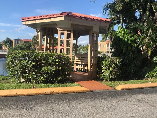 Foto del edificio - 5231 Geneva Ct